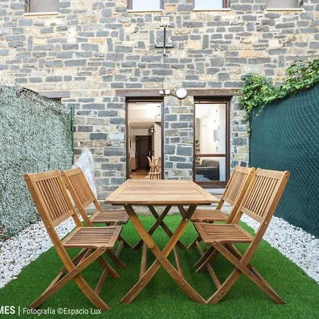 بيت للعطل Casa Arcangel كاستيلو دي جاكا